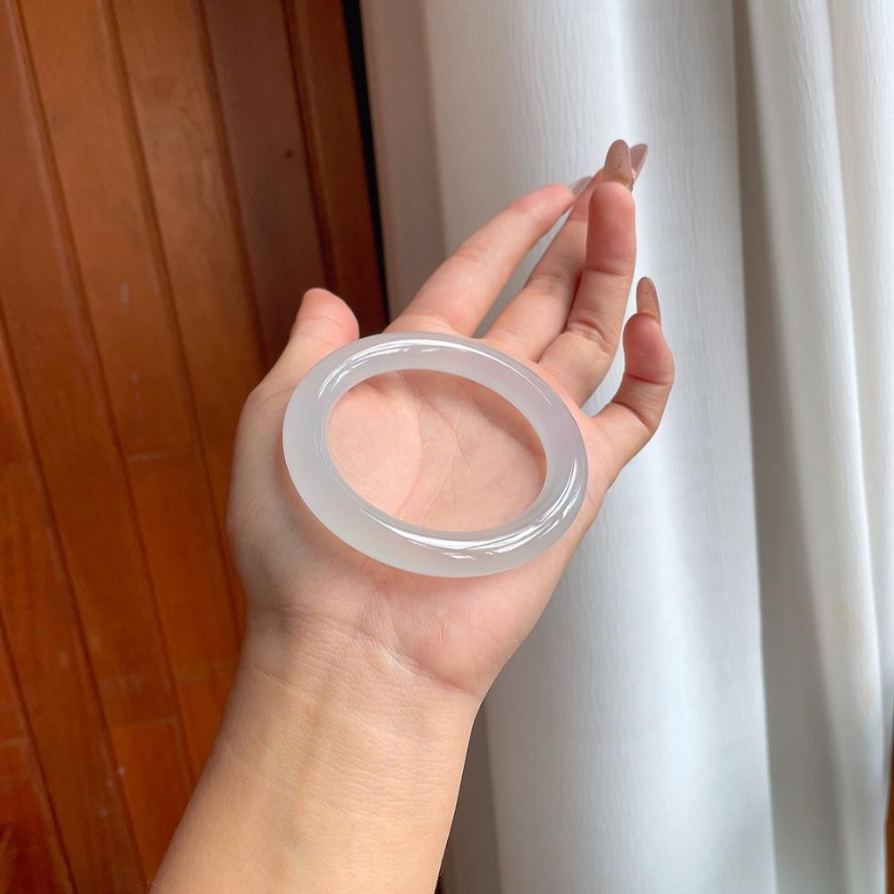 冰种淡底色圆条翡翠手镯（52mm）（yc203190）