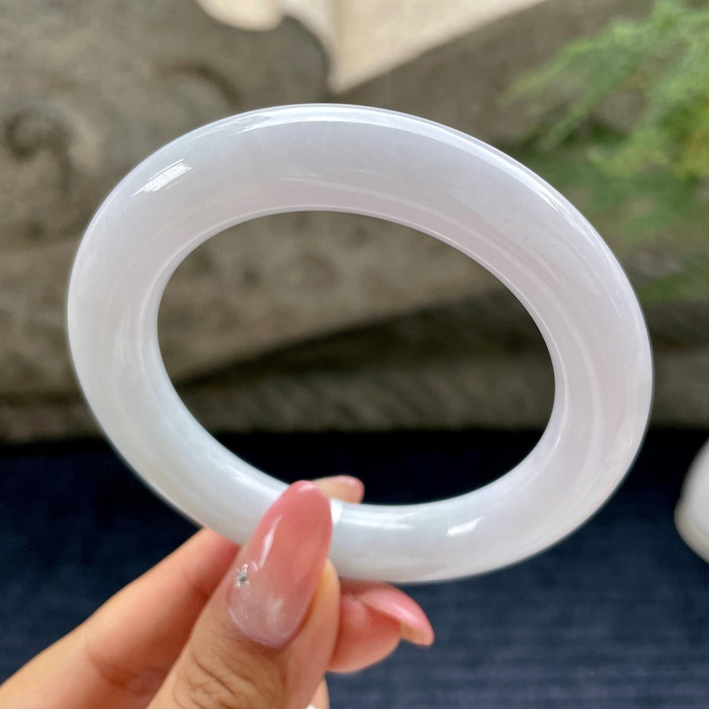 细糯种带底色圆条手镯54.4圈        天然缅甸A货翡翠（yc433533）
