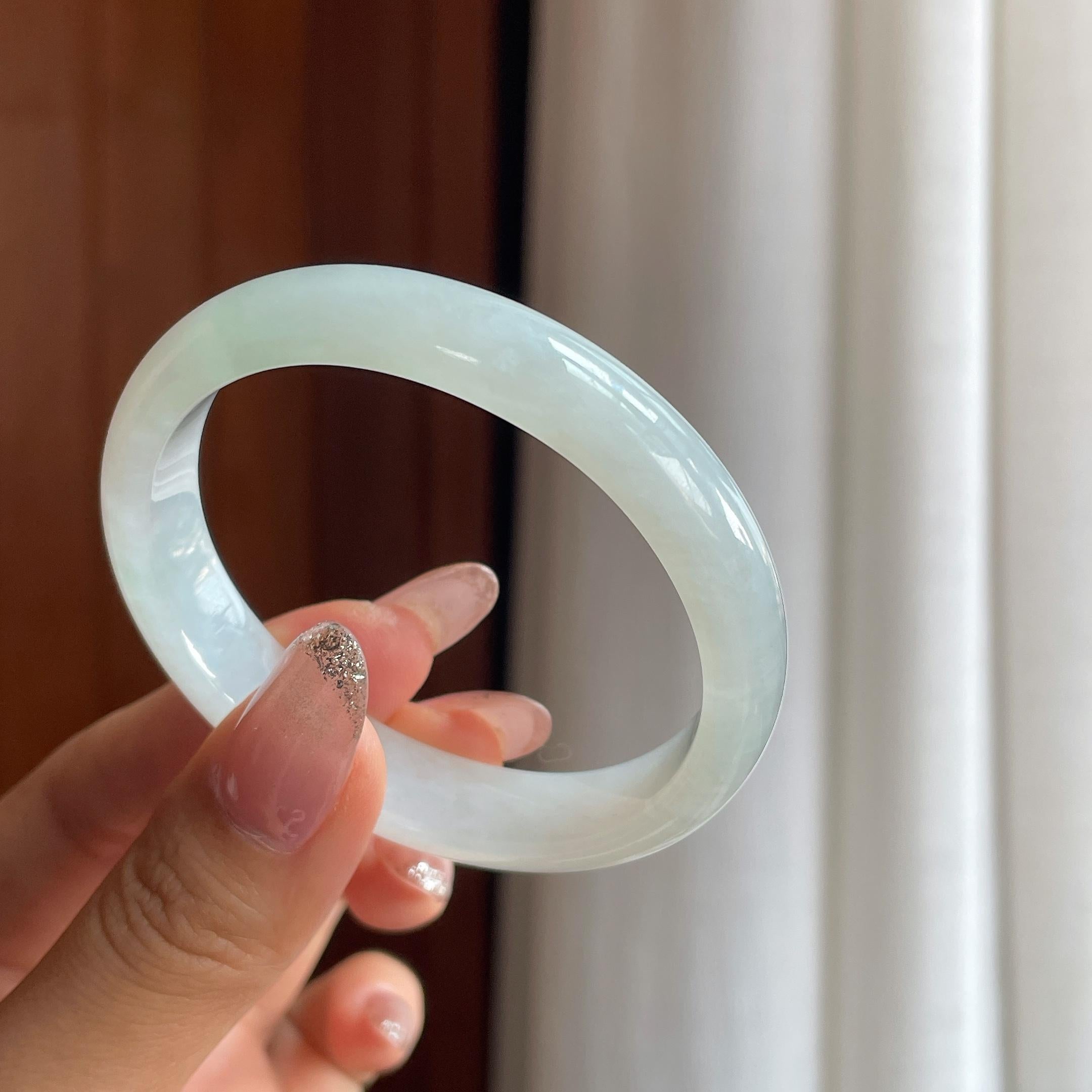 糯冰白月光贵妃翡翠手镯（53.6mm）（yc354240）