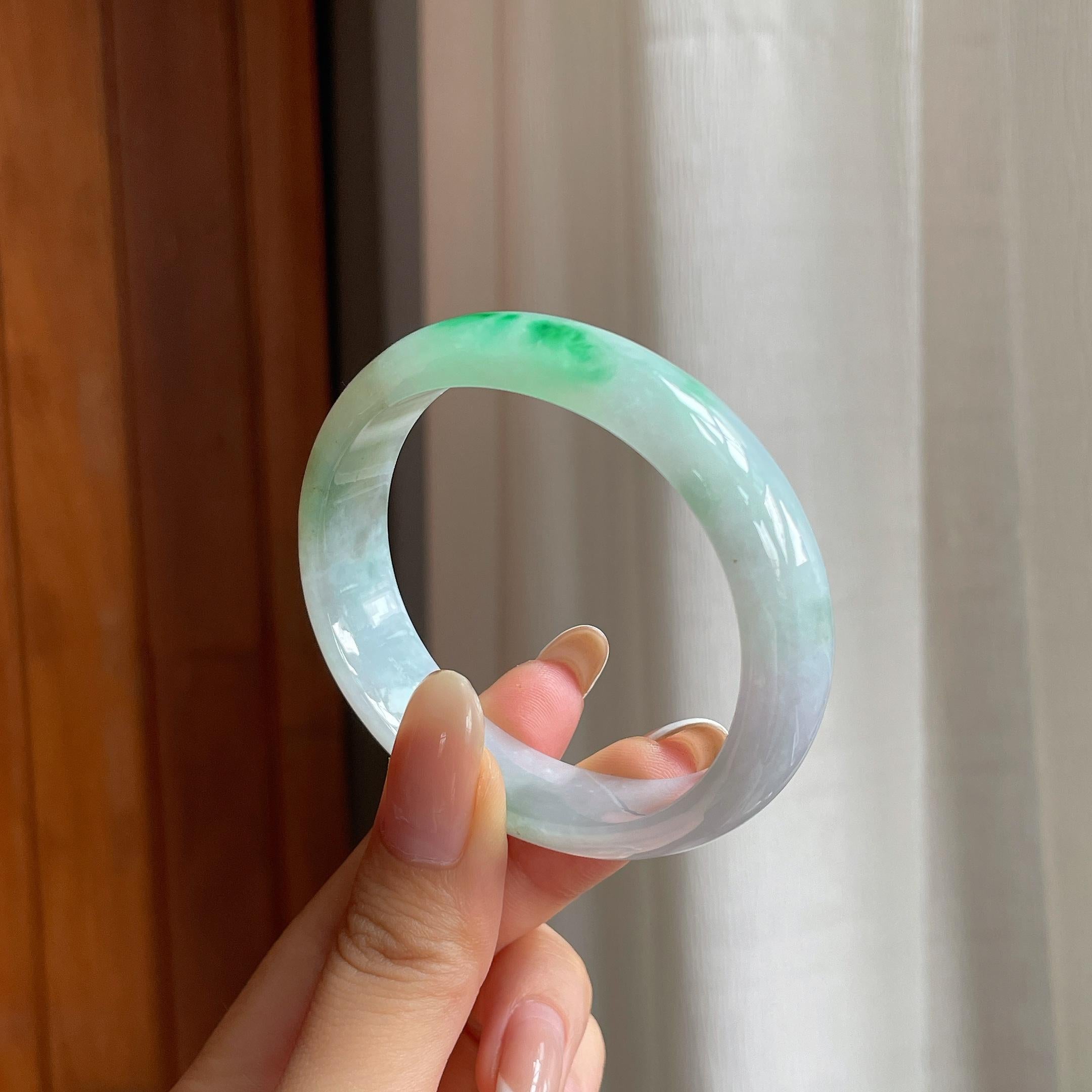 糯冰带色翡翠贵妃镯（55mm)（yc417345）