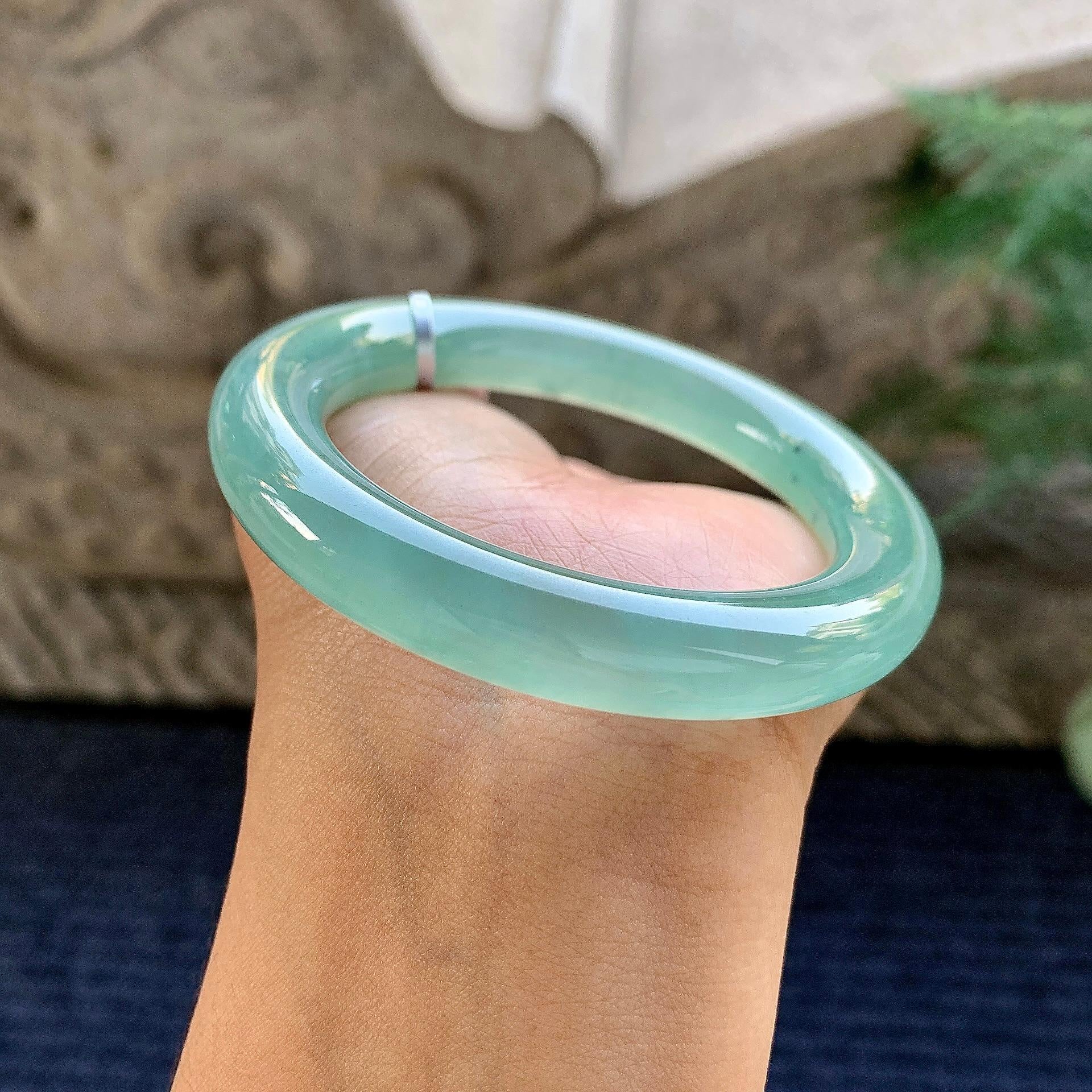 糯冰种蓝底圆条手镯（53.1mm）（yc243451）