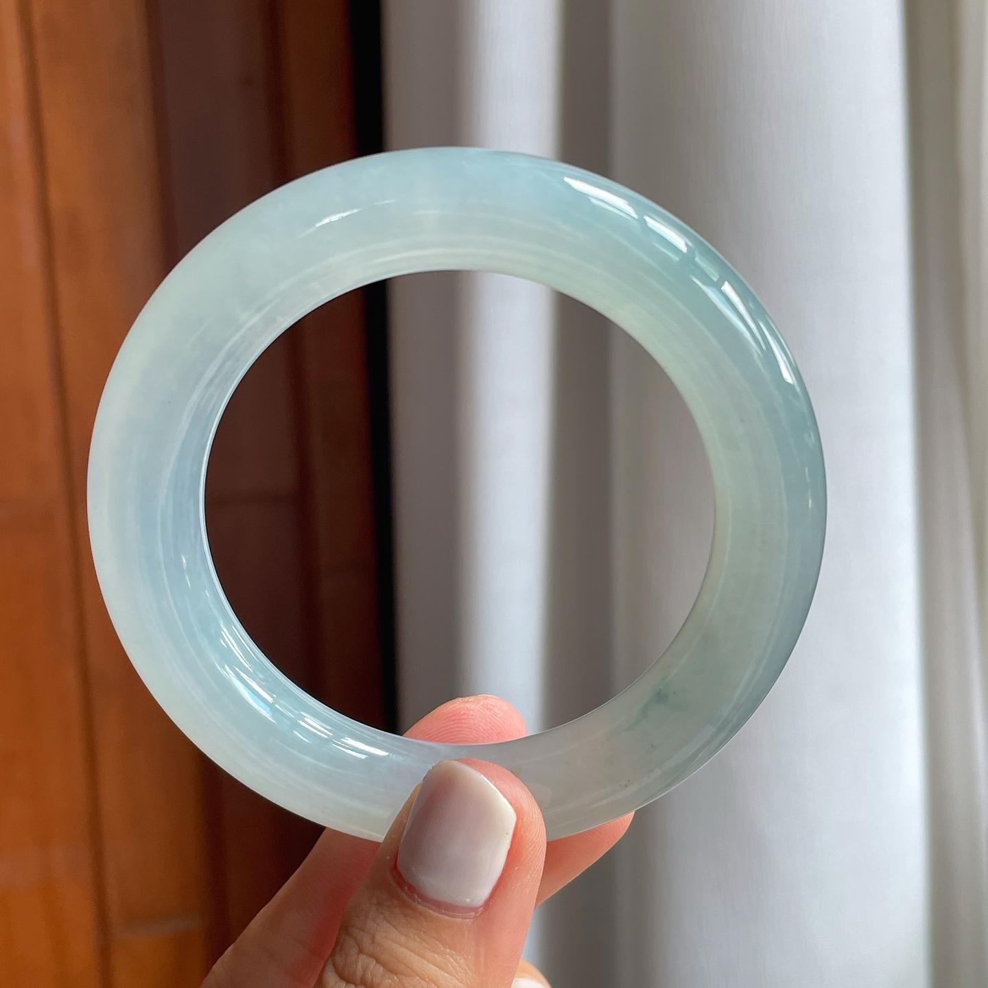 冰种蓝晴底翡翠圆条手镯（55mm）（yc247653）