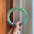 糯冰乌鸡特色翡翠圆条手镯（57.7mm)（yc397509）