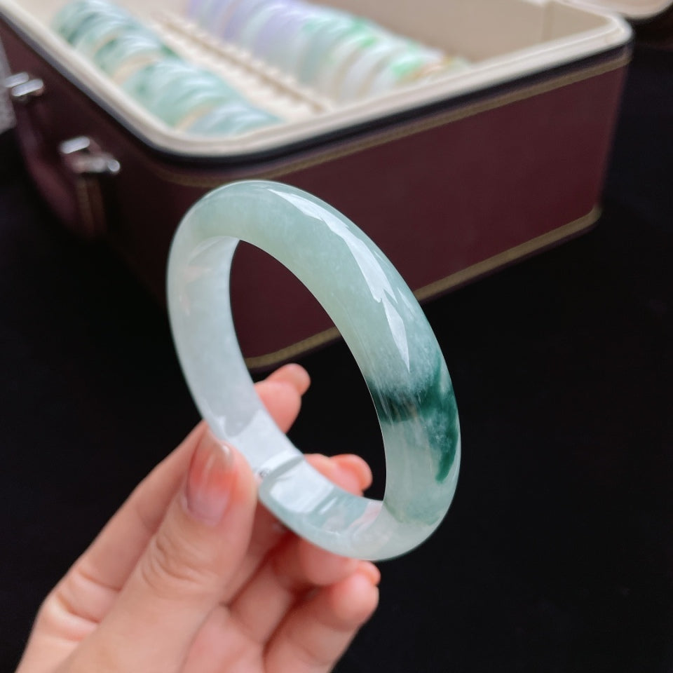 糯冰飘花正圈翡翠手镯（56mm）（yc017390）