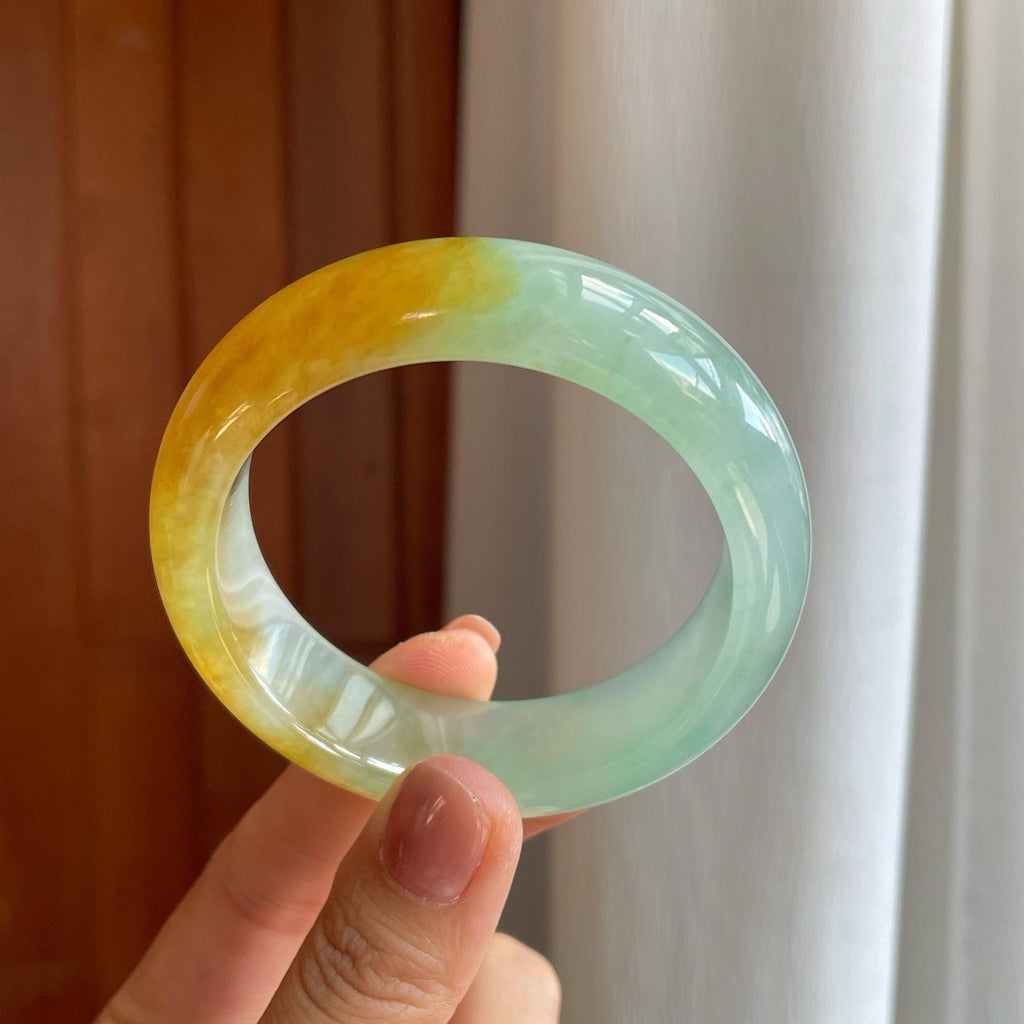 冰种宽版晴底黄翡特色镯（54.5mm）（yc278057）