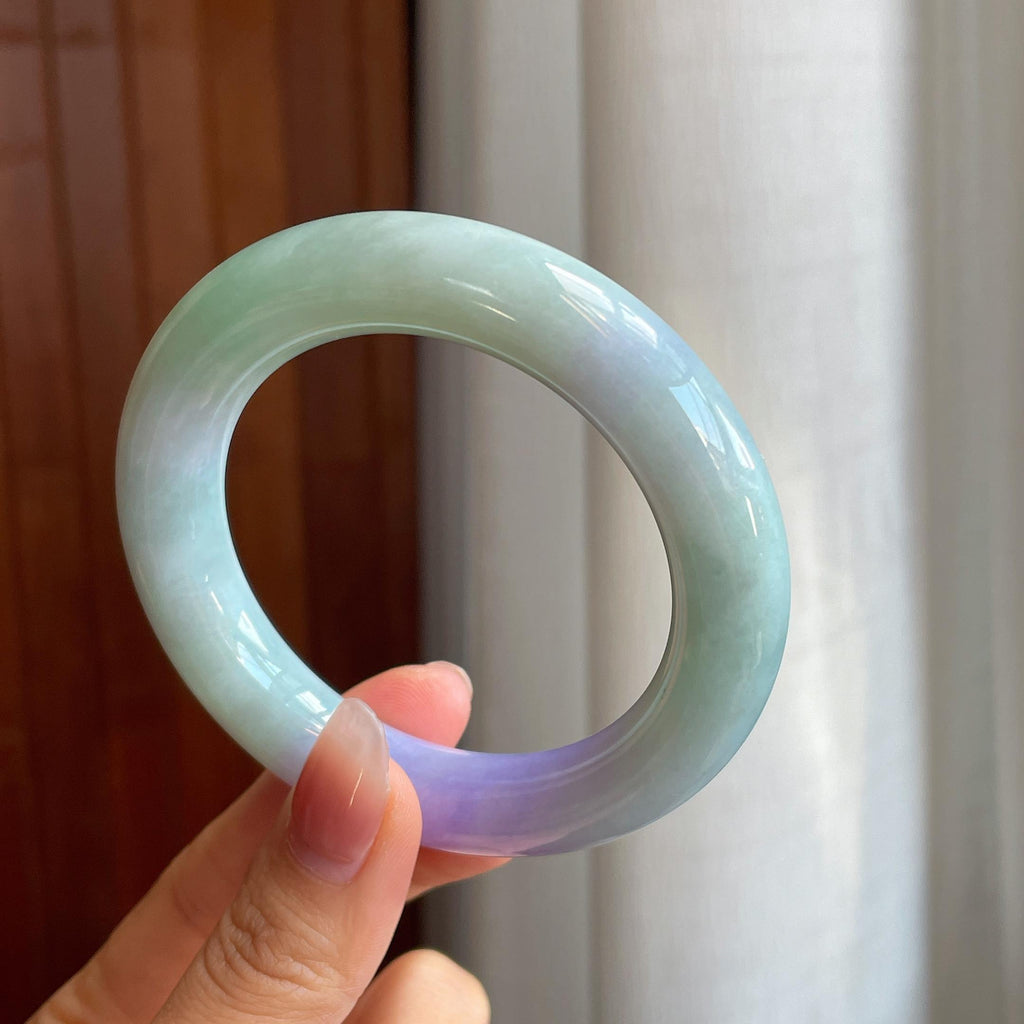 糯冰春带彩翡翠圆条手镯（55.2mm)（yc316084）