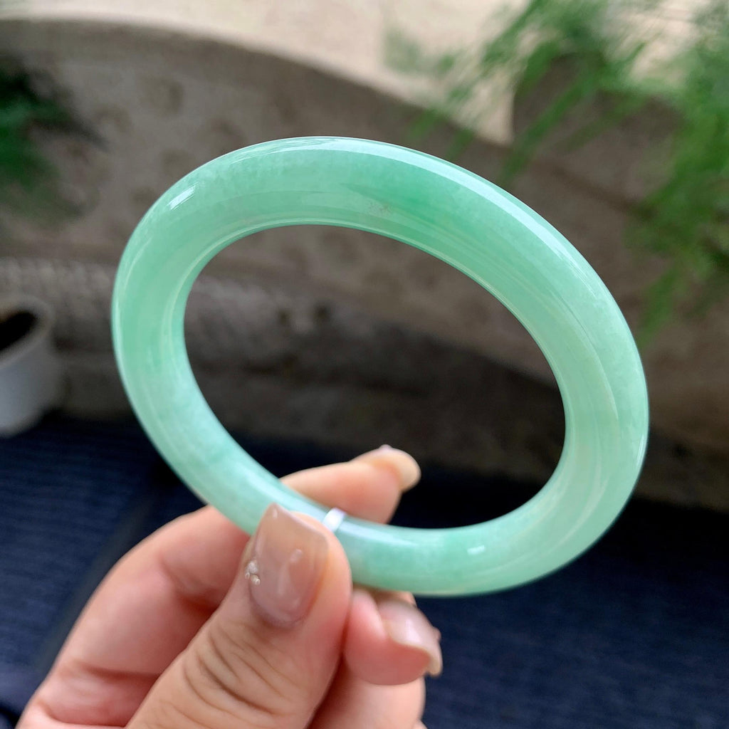 细糯种翠绿圆条手镯 54.3圈口 天然缅甸A货翡翠（yc460735）