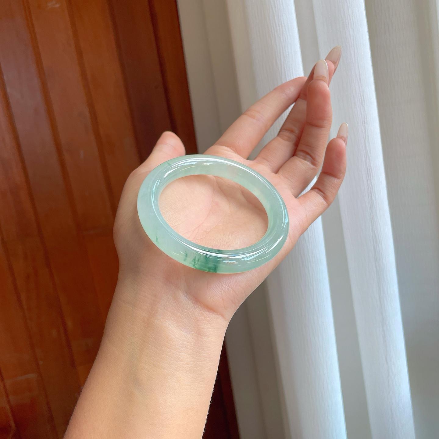 冰种飘花翡翠圆条手镯（53mm）（yc274440）