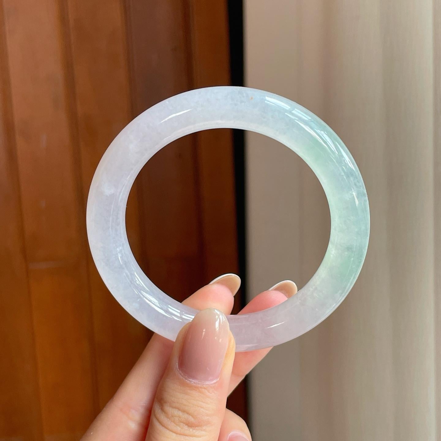 冰种淡春底翡翠圆条手镯（52mm）（yc369227）
