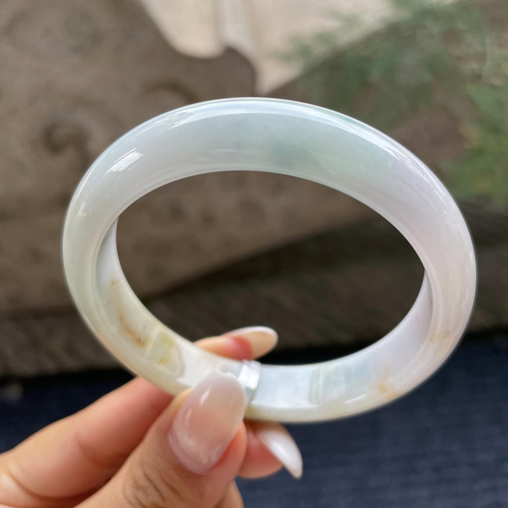 大圈口      细糯种飘黄翡正圈平安镯58圈       天然缅甸A货翡翠（yc421289）