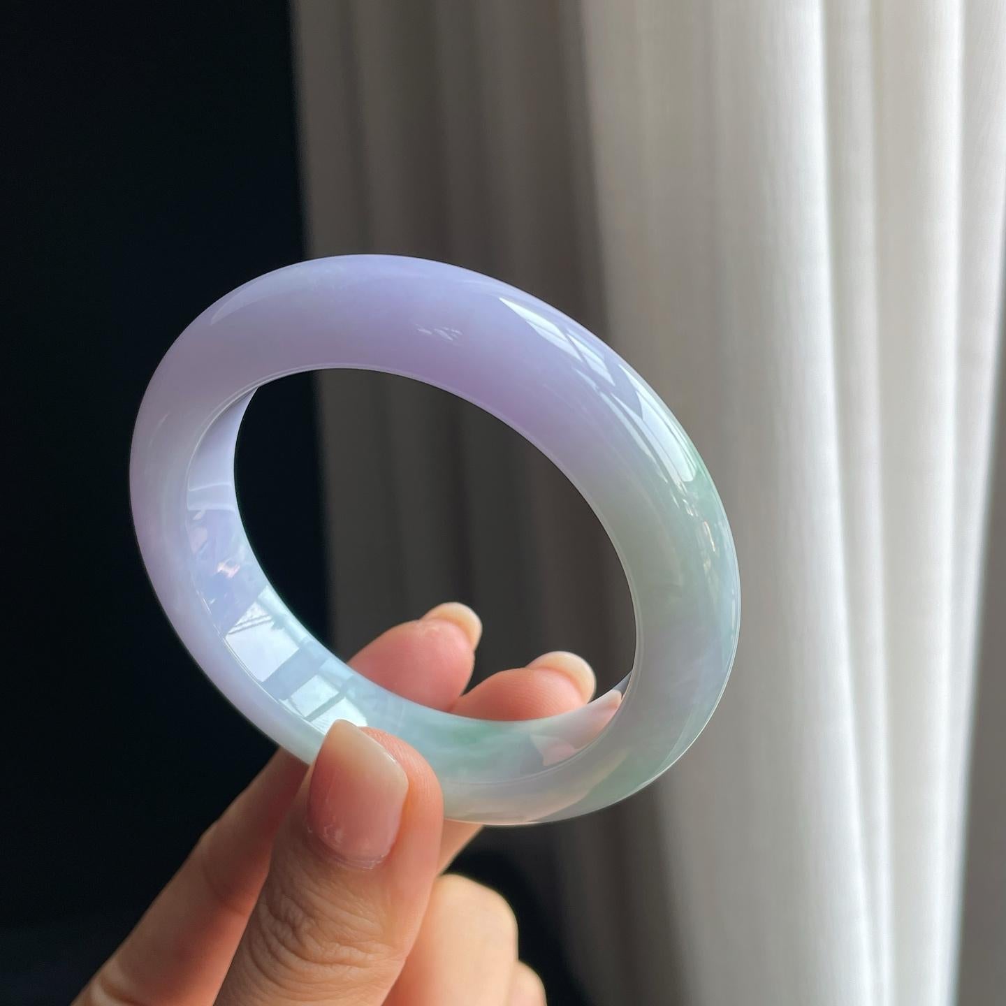 糯冰春带彩翡翠平安镯（53.4mm)（yc389553）