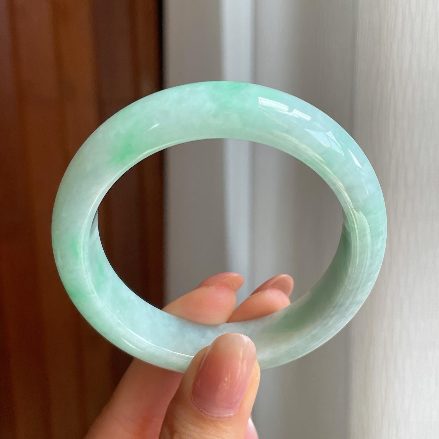 糯冰带色翡翠平安镯（53mm)（yc342547）