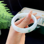 糯冰种春底飘花正圈翡翠手镯（56mm）（yc019404）