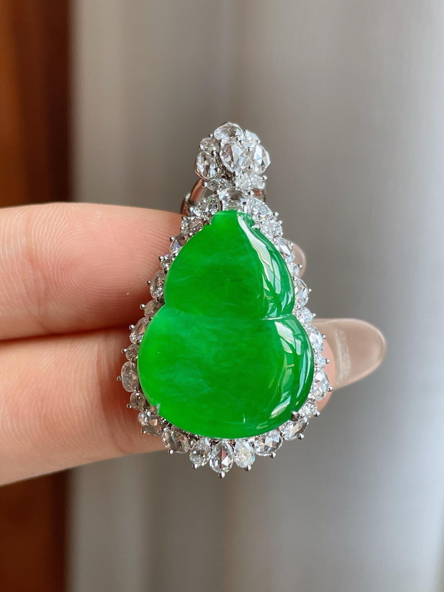 18k金镶糯冰满绿翡翠葫芦（yc241850）