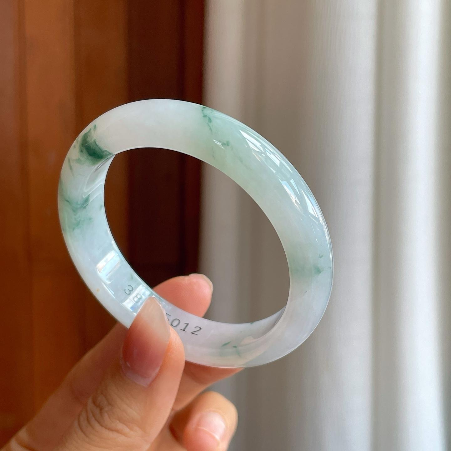 糯冰飘花翡翠平安镯（52.8mm）（yc312937）