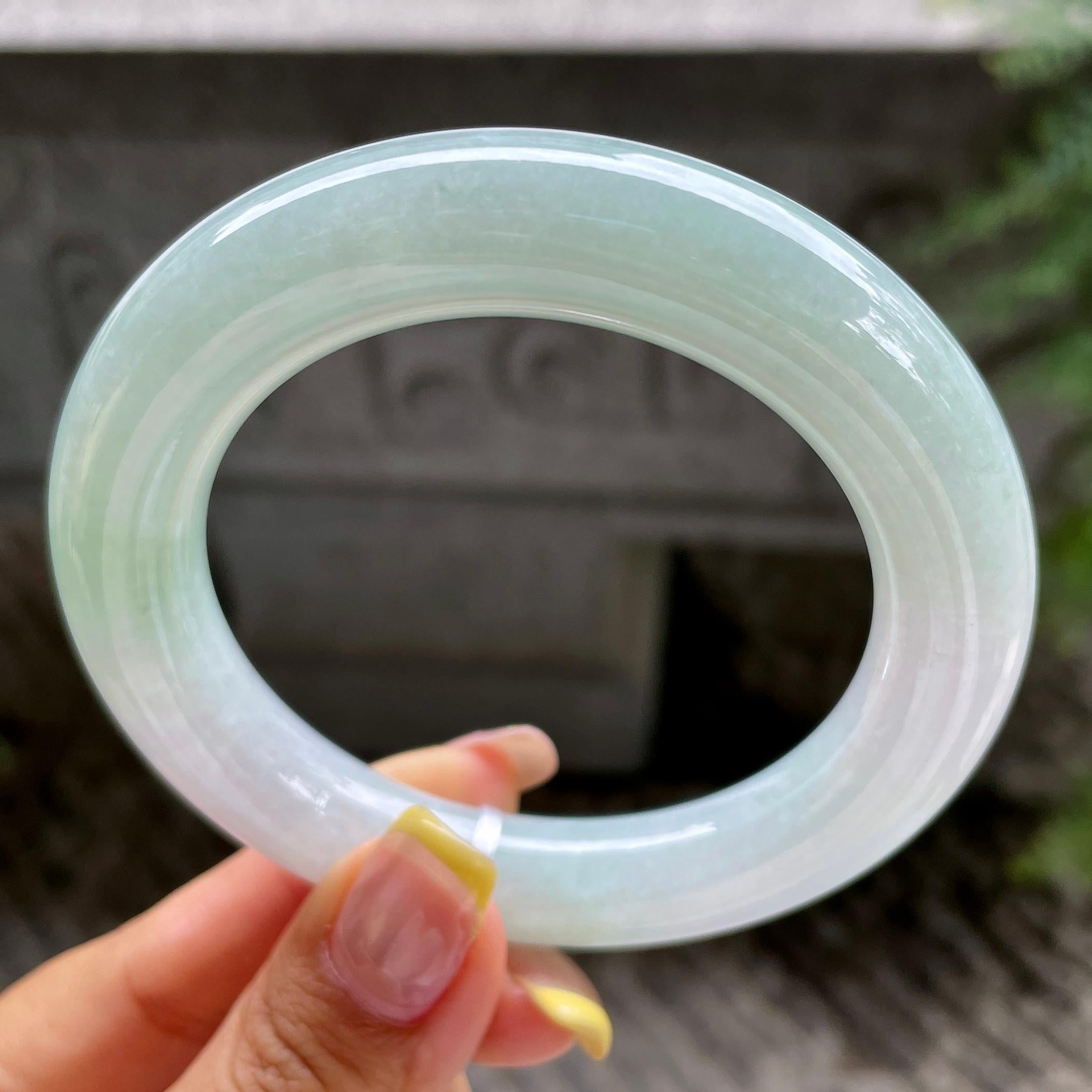 胖圆条     细糯种晴底圆条手镯56圈      天然缅甸A货翡翠（yc383123）