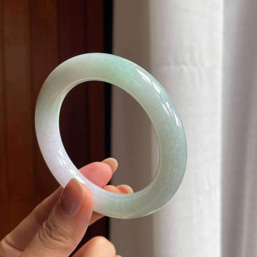 糯冰带色翡翠圆条手镯54圈（yc426317）