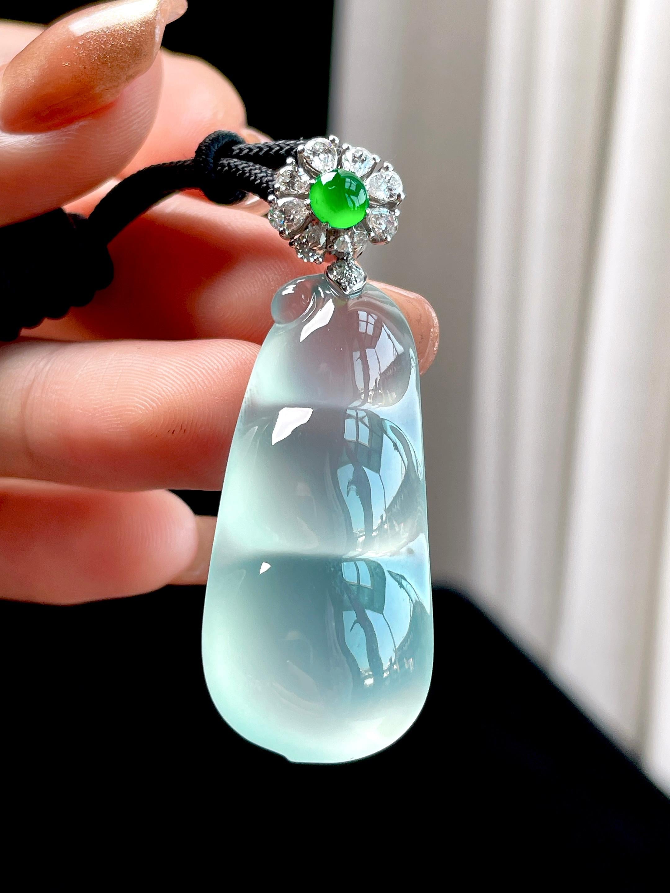 18k金扣冰玻种翡翠豆子（yc361793）