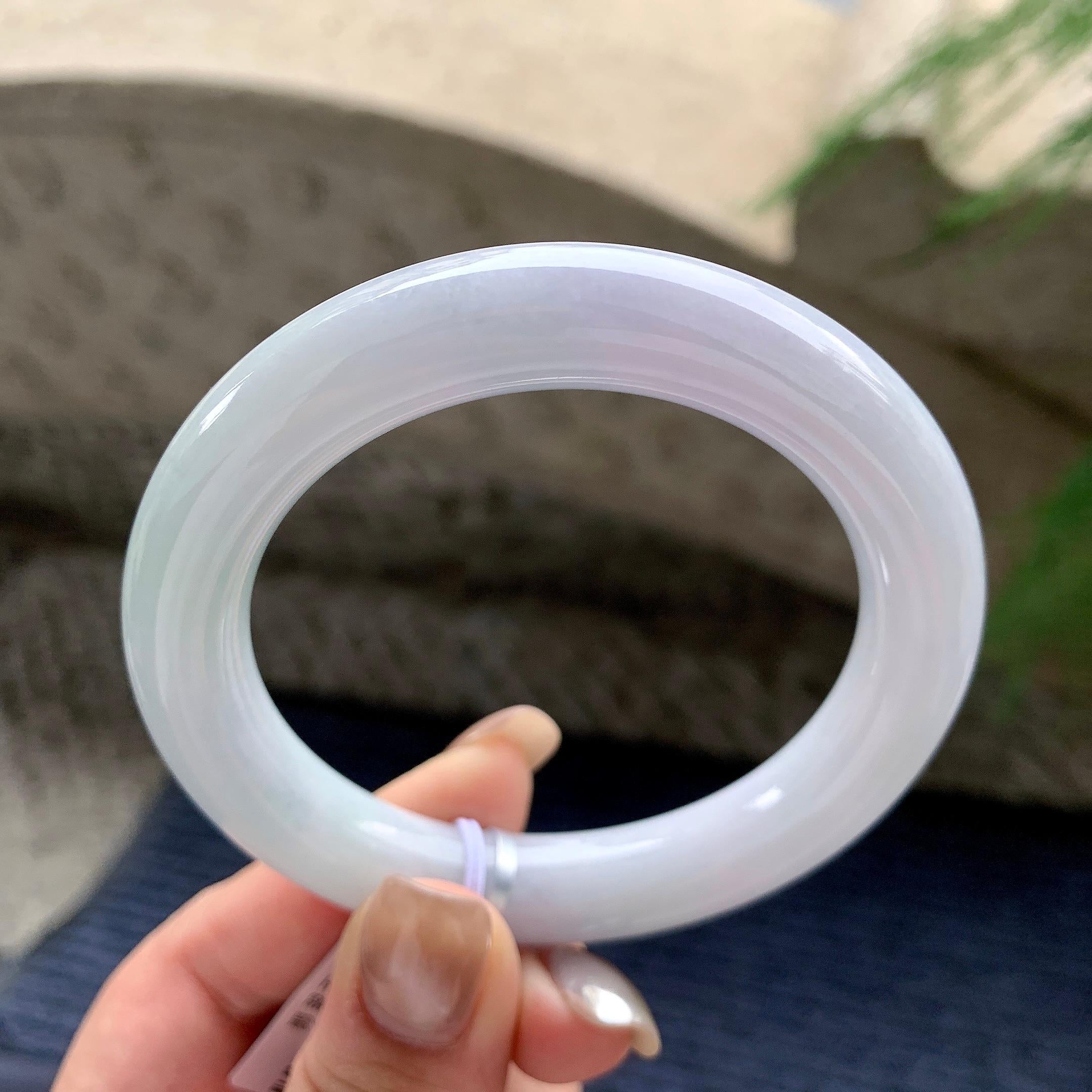 细糯种淡紫底圆条手镯  55.3圈口  天然缅甸A货翡翠（yc436232）