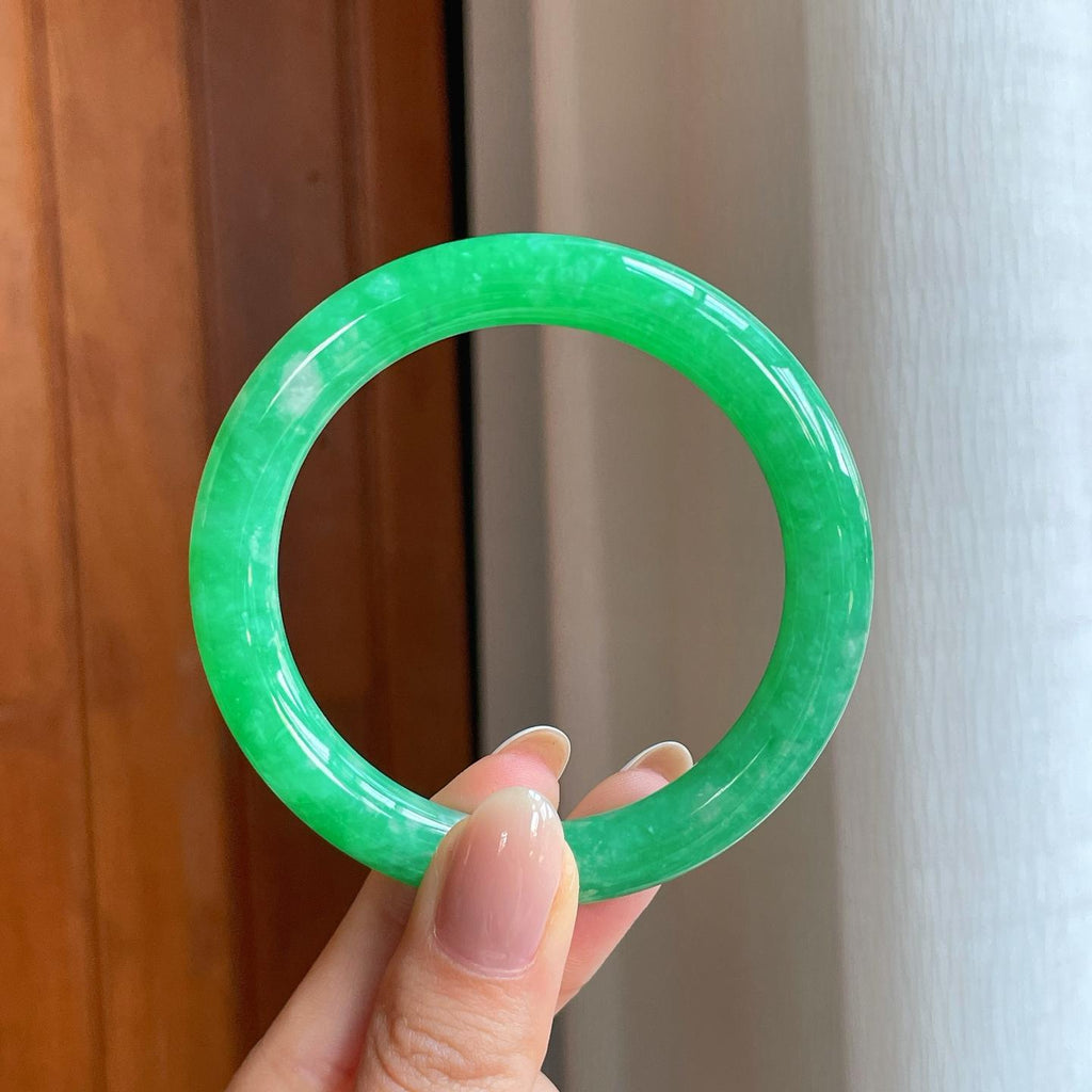 冰种果绿翡翠圆条手镯（53.6mm)（yc373969）
