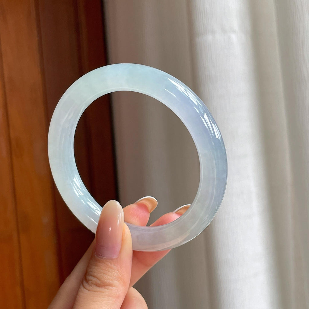 冰种淡底色翡翠圆条手镯（55.8mm)（yc406763）