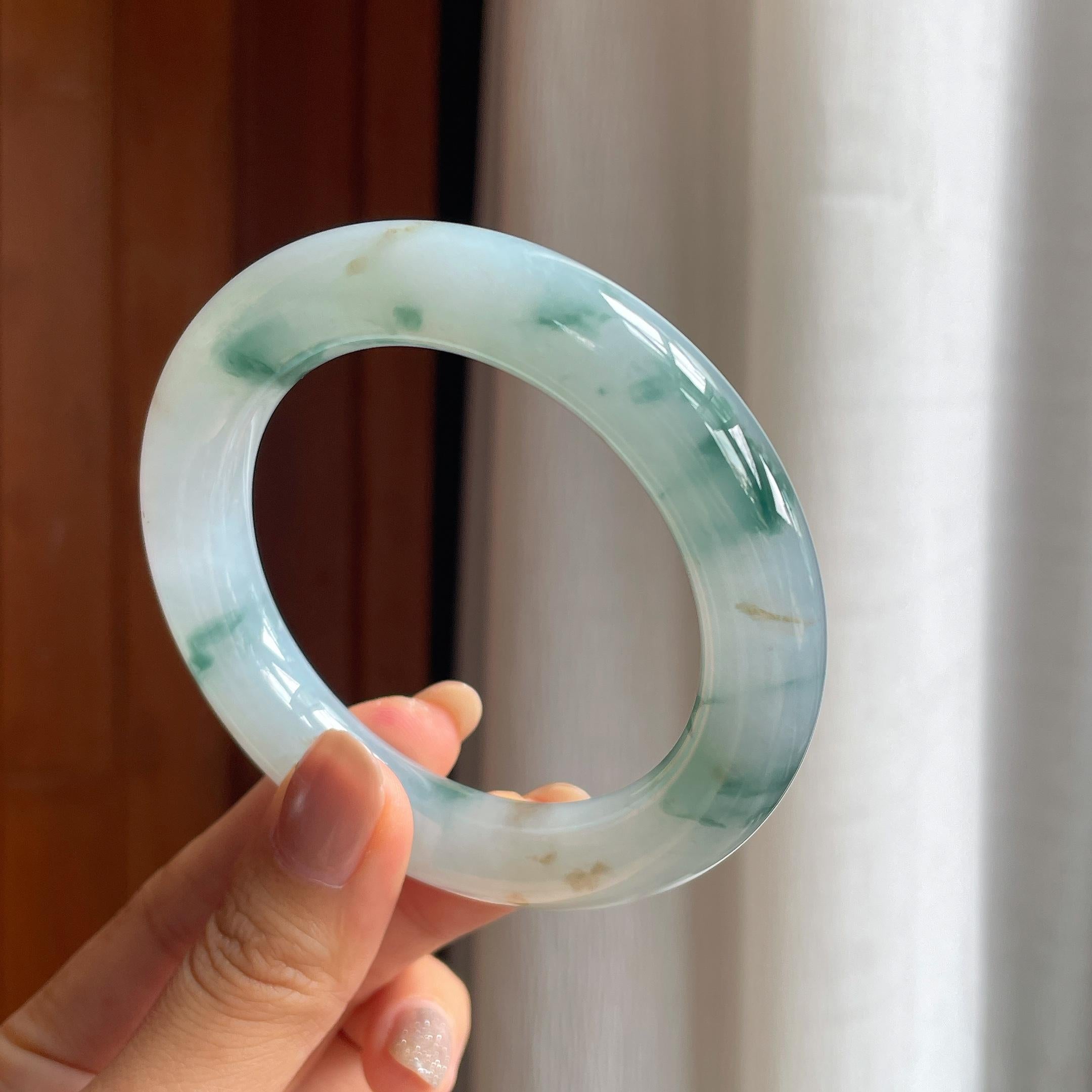 细糯冰飘花特色翡翠圆条手镯（57圈）（yc435198）