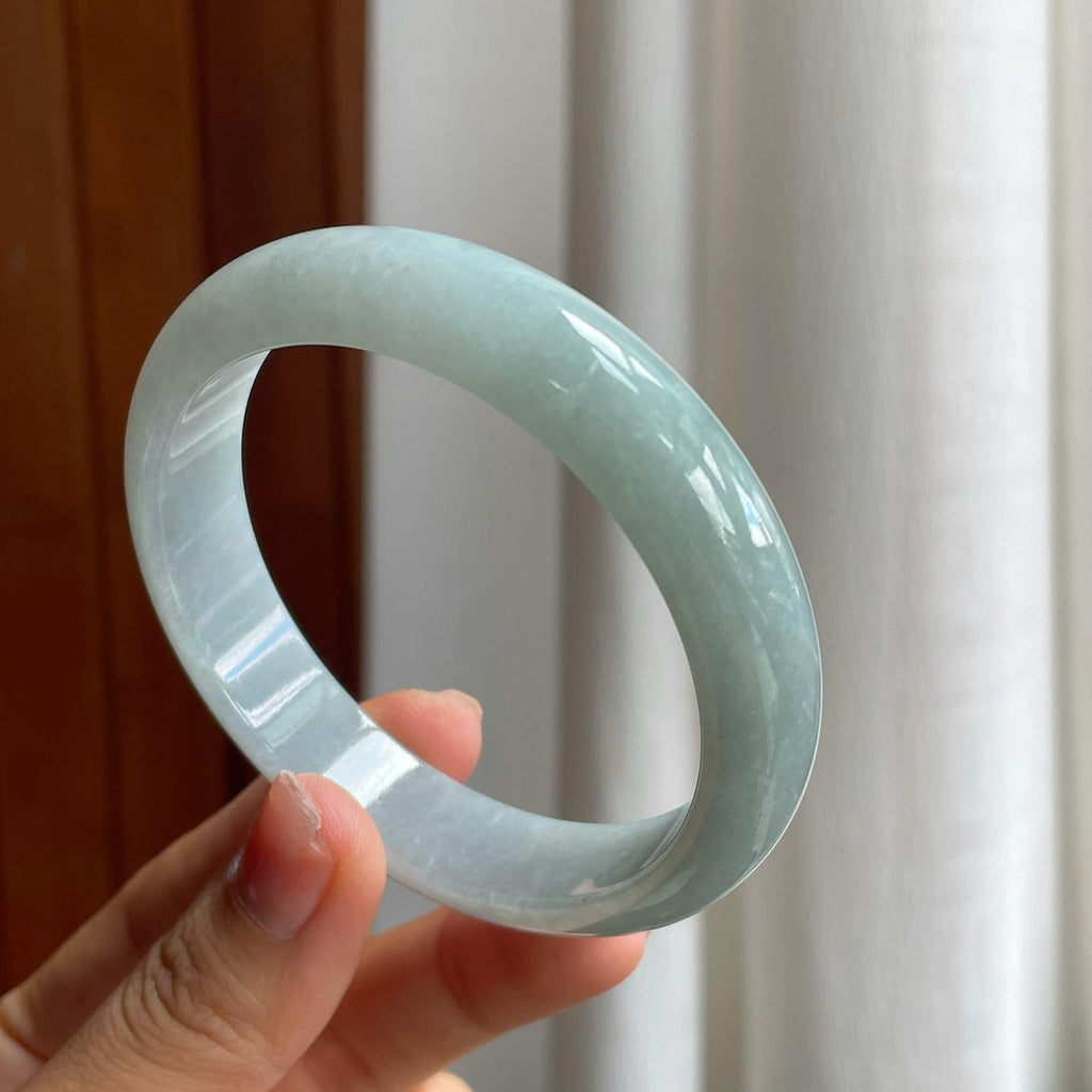 糯冰淡底色翡翠平安镯（58.6mm）（yc216053）