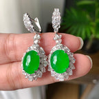 18K金钻镶糯冰种阳绿蛋面耳坠（yc254107）