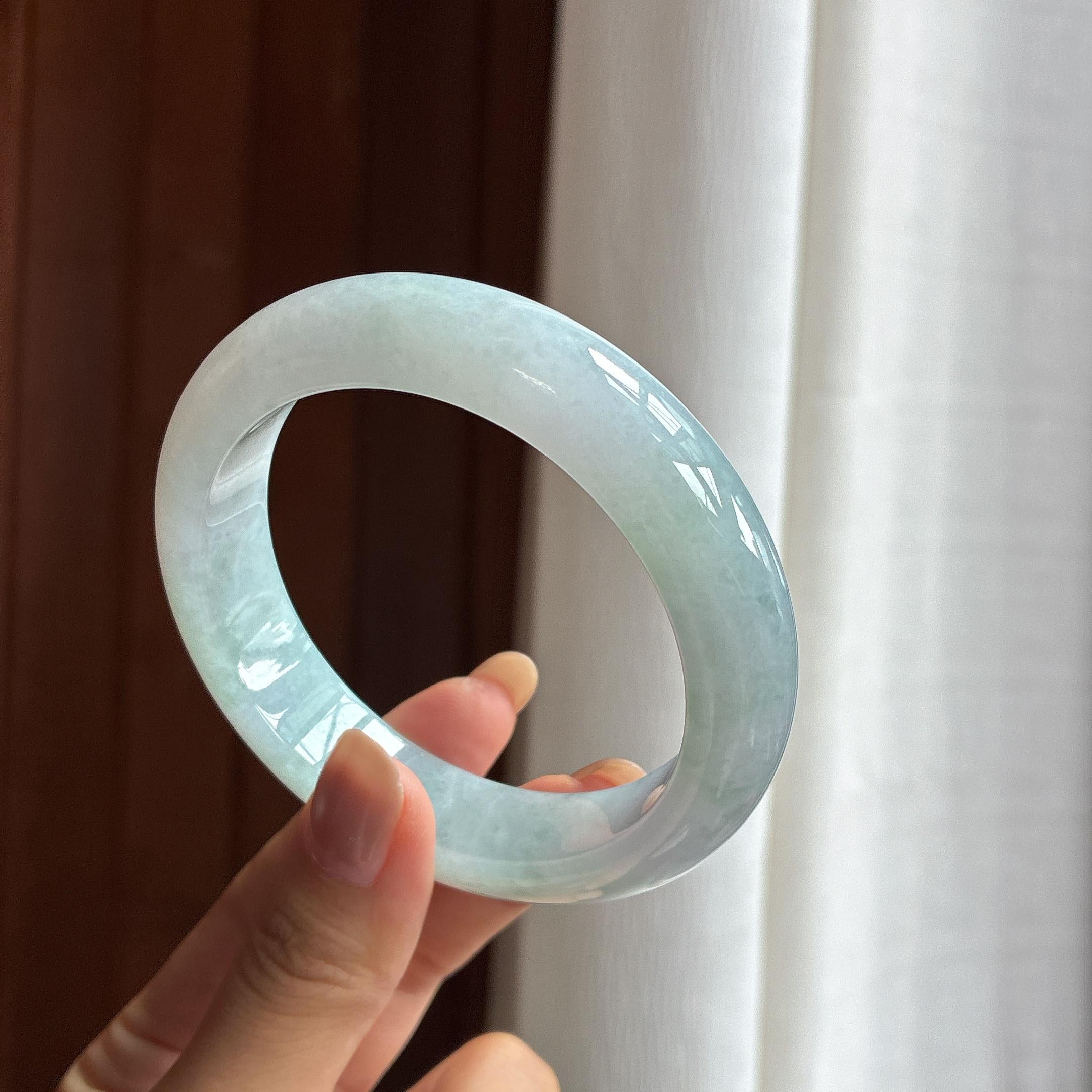 糯冰淡底色翡翠平安镯（61mm）（yc420183）