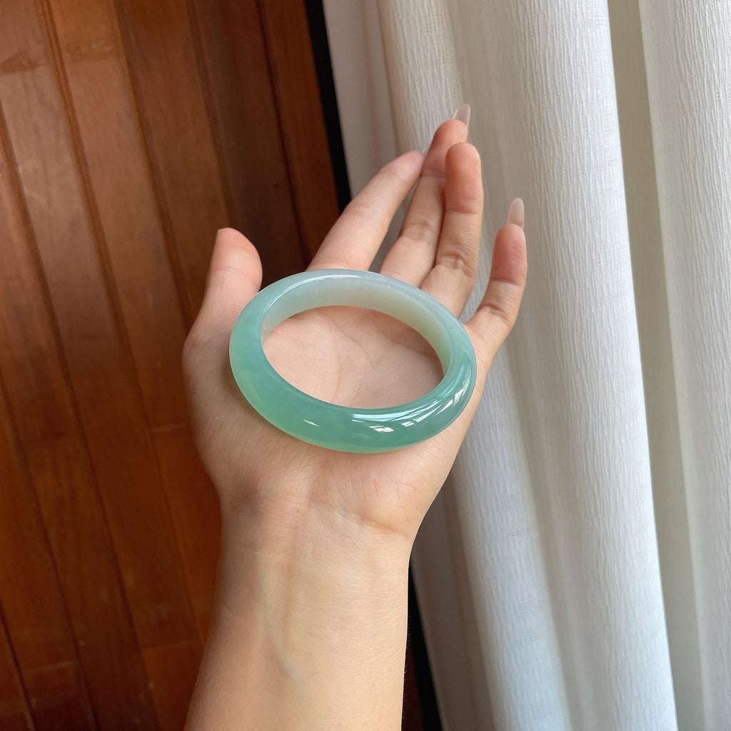 冰种湖水绿翡翠平安镯（56mm）（yc310374）