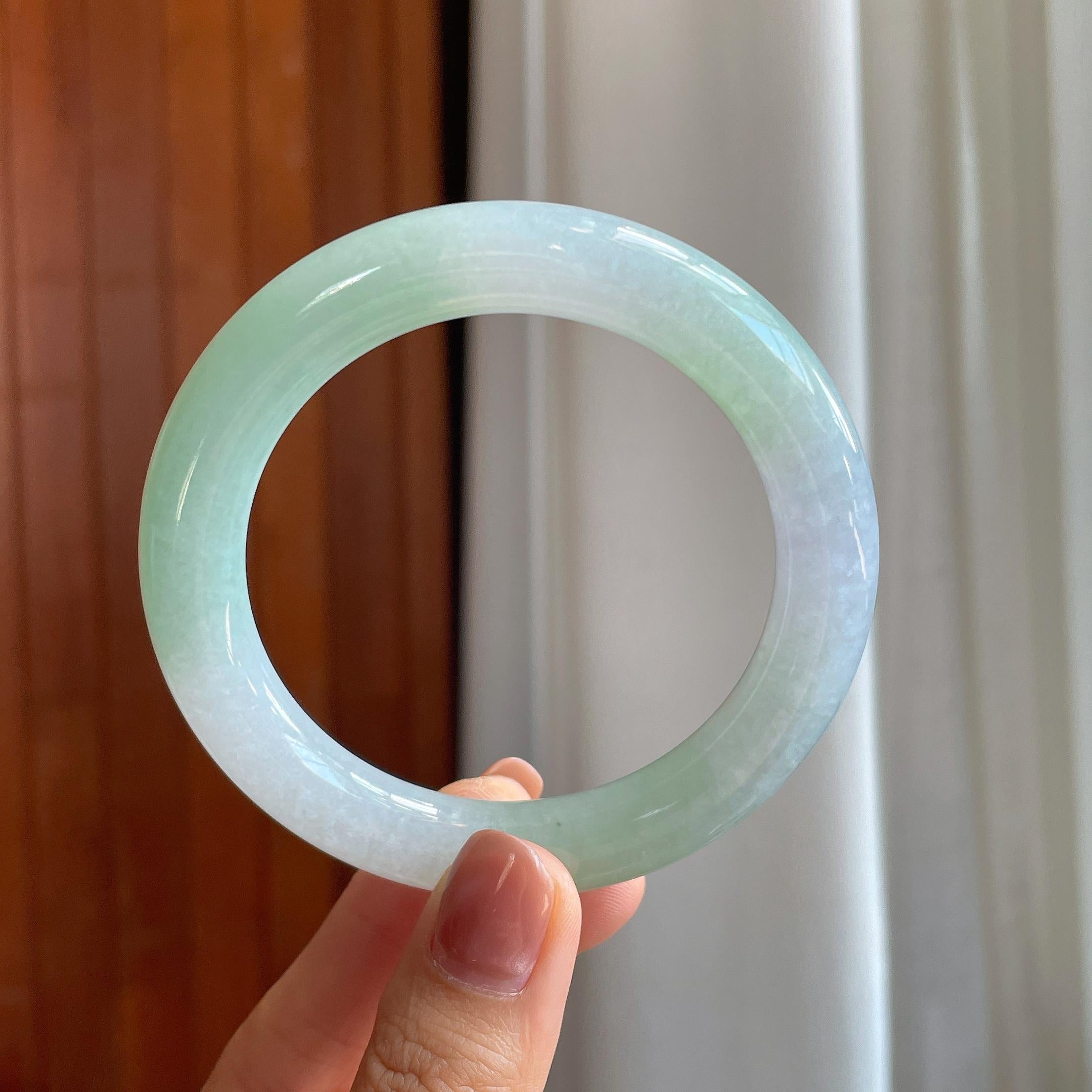 糯冰春带彩翡翠圆条手镯（56mm）（yc284947）