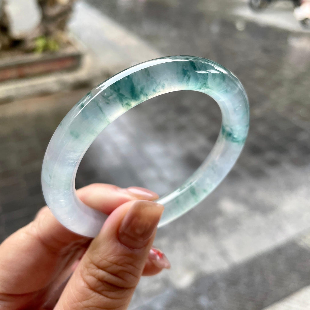 高冰种飘蓝花圆条手镯55.5圈口   天然缅甸A货翡翠（yc350657）