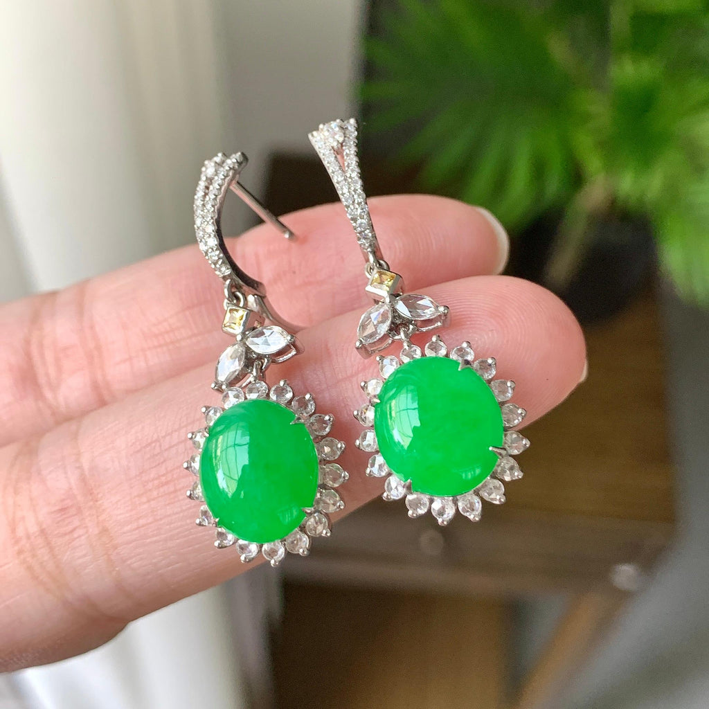 18K金钻镶细糯种翠绿蛋面耳坠（yc248183）