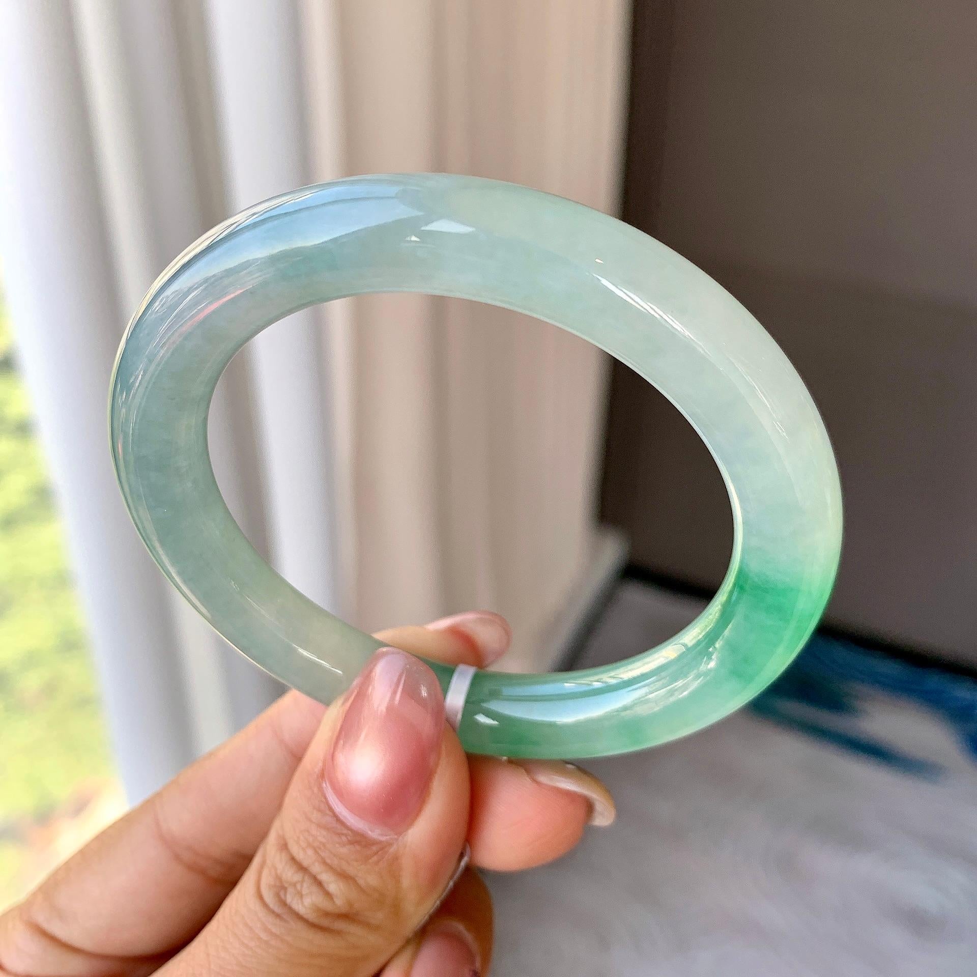 糯冰种飘花圆条手镯（53.5mm）（yc290114）