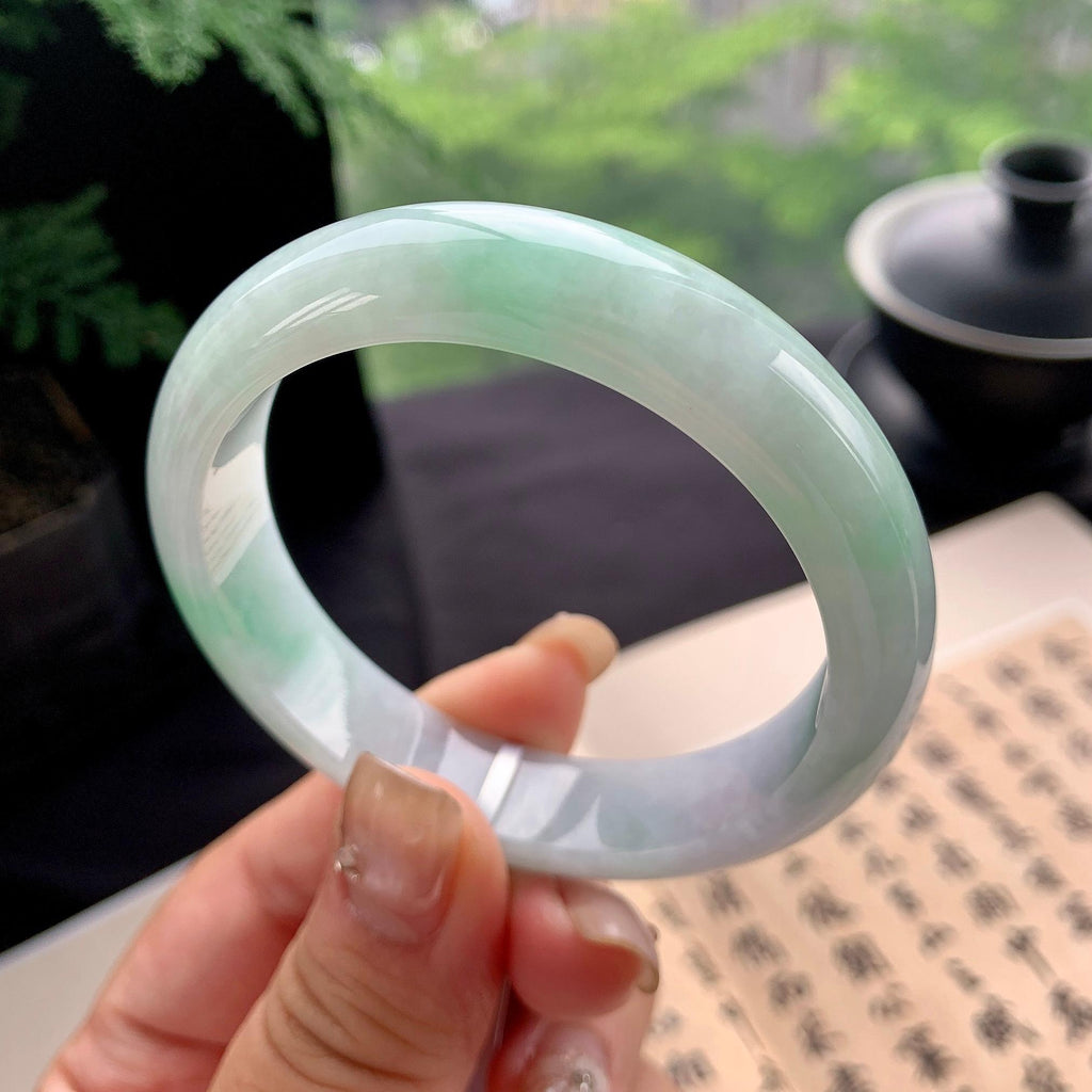细糯种淡晴底飘绿正圈平安镯 54圈口 天然缅甸A货翡翠（yc473065）