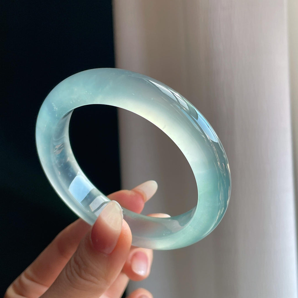 冰玻种淡底色翡翠平安镯（57.5mm）（yc306812）