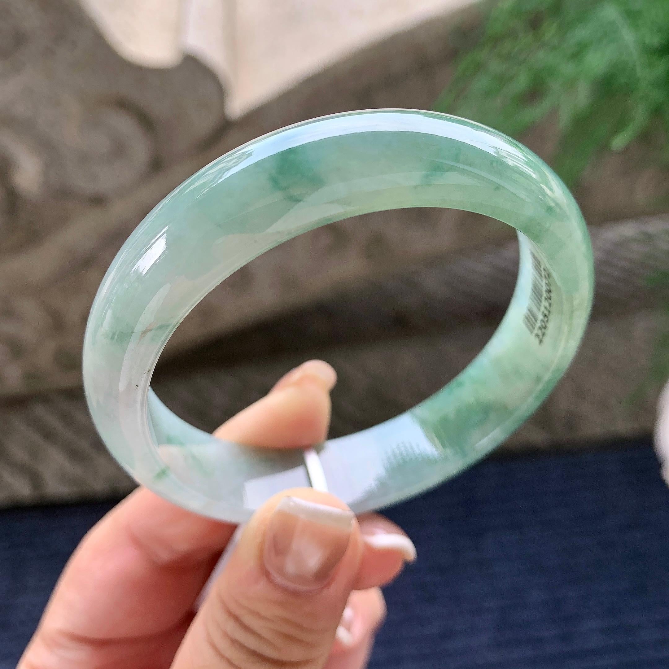 大圈口 糯冰种飘绿花宽版轮胎手镯 58.2圈口 天然缅甸A货翡翠（yc372348）