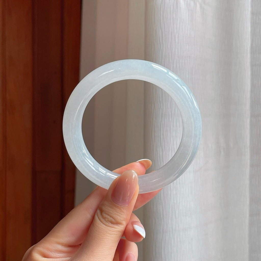 糯冰淡底色翡翠圆条手镯（55.7mm)（yc376718）