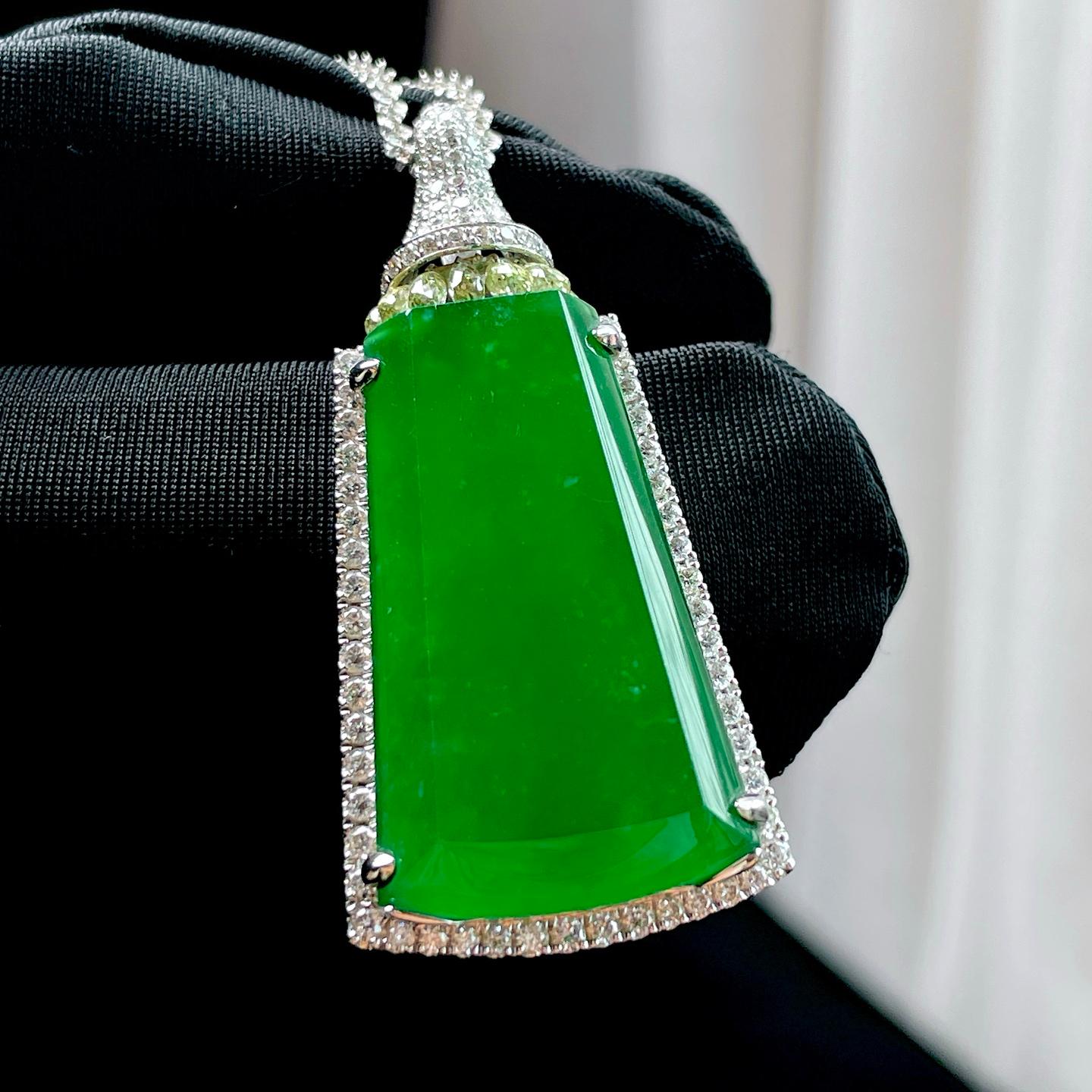 18k金钻镶冰种满绿翡翠无事牌（yc349428）