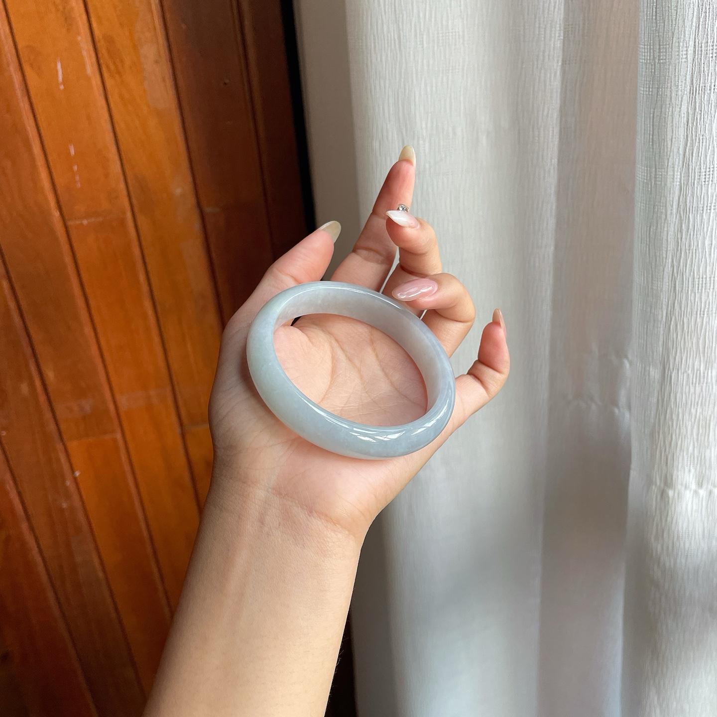糯冰种带底色翡翠平安镯（58.8mm）（yc216827）