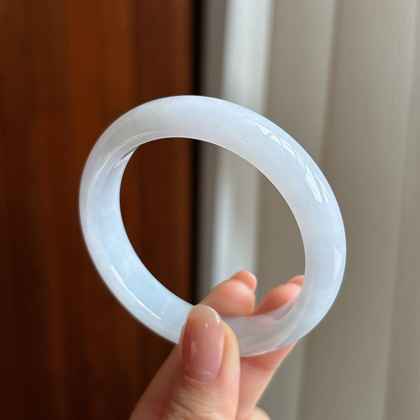 糯冰淡春底翡翠平安镯（54mm）（yc333065）
