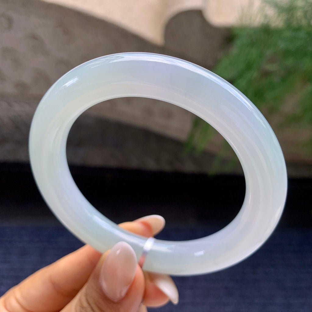 细糯种蓝底圆条手镯    56.8圈    天然缅甸A货翡翠（yc408831）