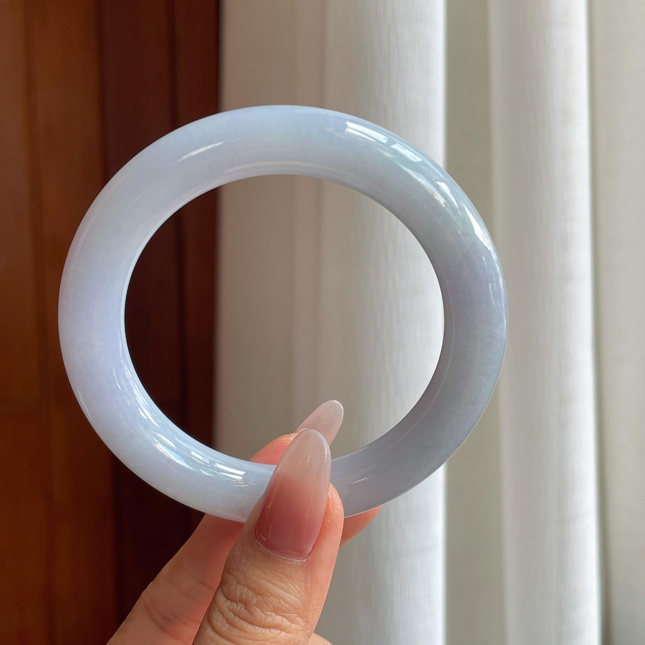 糯冰带底色翡翠圆条手镯（58.4mm）（yc295065）