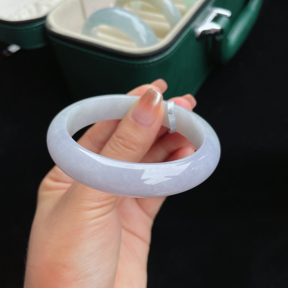 糯冰春底翡翠手镯（57mm）（yc017021）