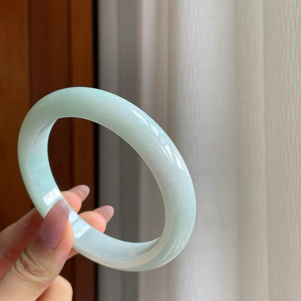 细糯冰晴底翡翠平安镯（62.8mm）（yc286500）