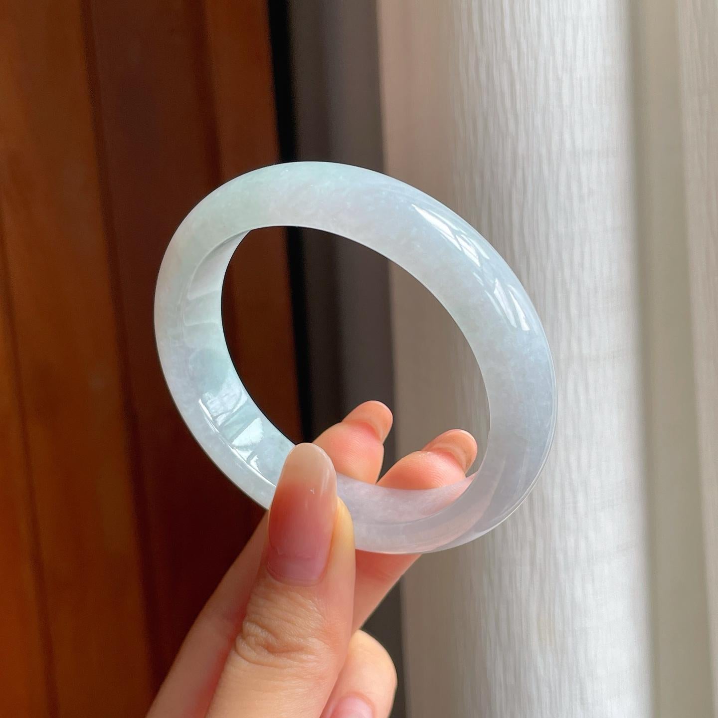 糯冰淡底色翡翠贵妃镯（53.7mm）（yc358327）
