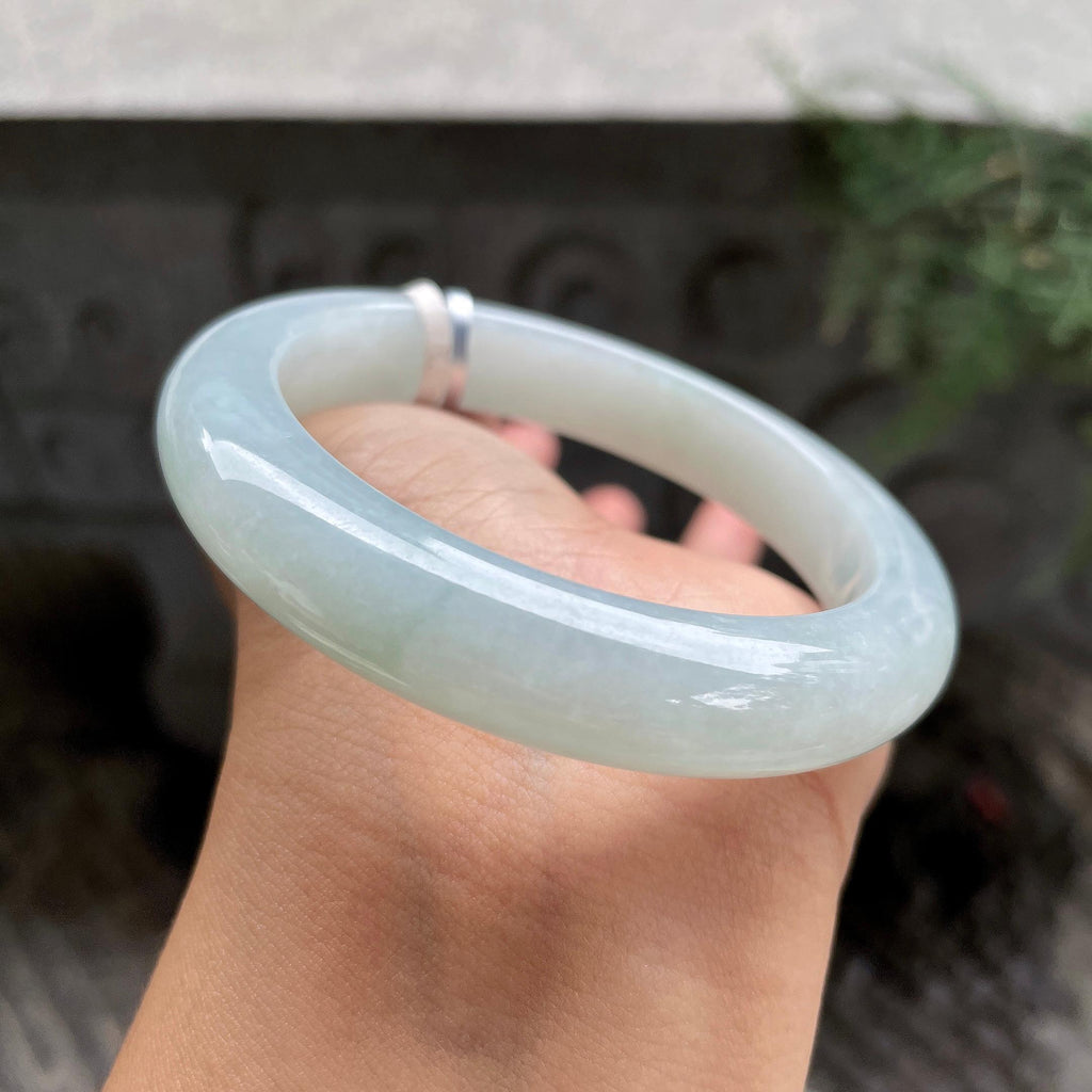 细糯种淡晴底正圈平安镯56.3圈          天然缅甸A货翡翠（yc407876）
