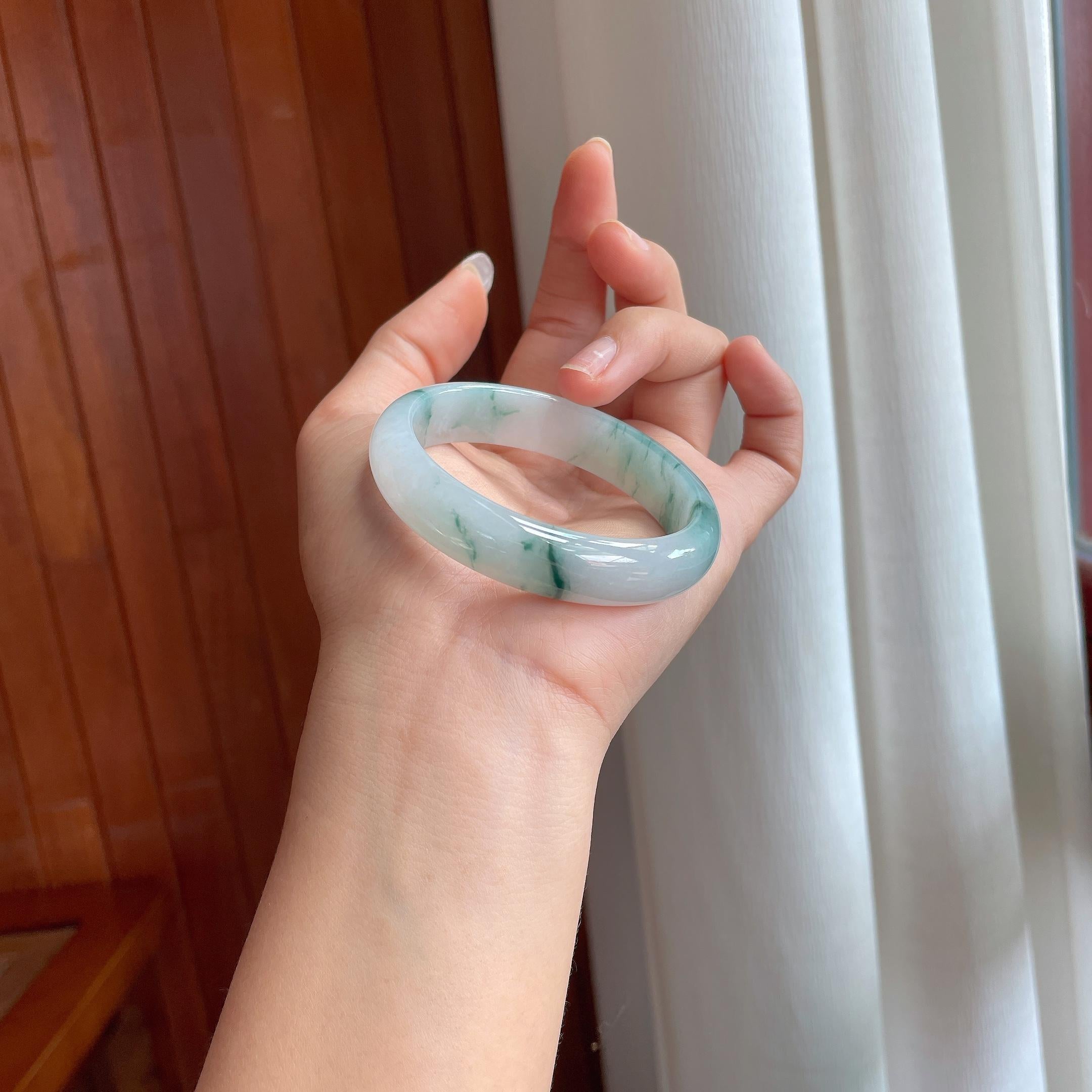 糯冰翡翠飘花贵妃镯（55mm）（yc346547）