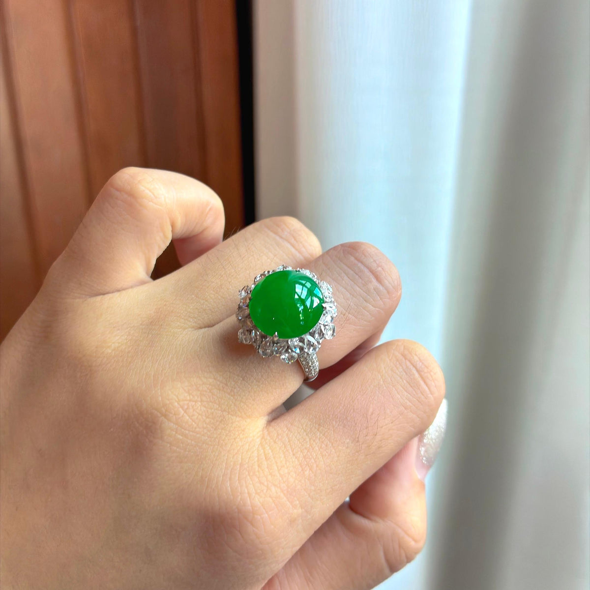 18k金镶糯冰满绿蛋面戒指（yc782406）
