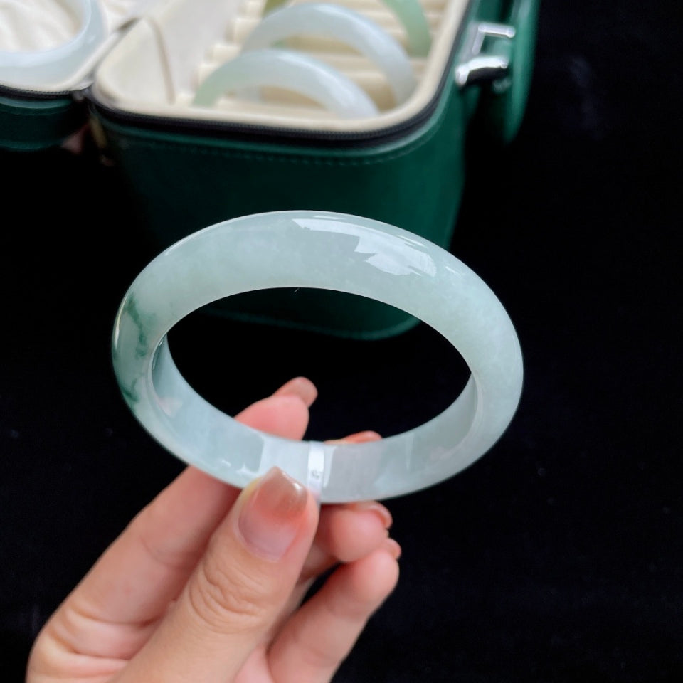 糯冰飘蓝花正圈翡翠手镯（57mm）（yc017164）